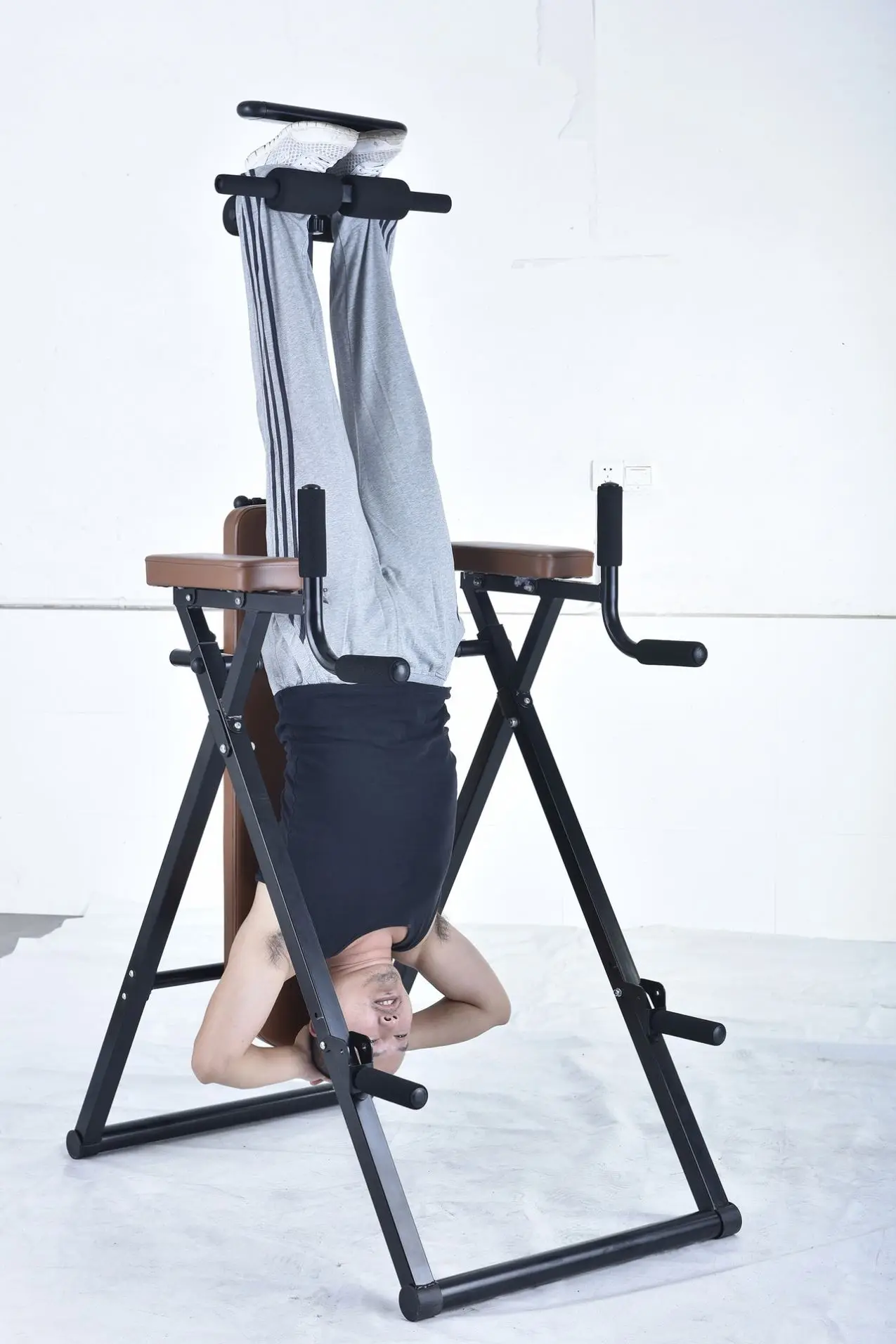 Новый дизайн, многофункциональ – обзор и цена Inversion Table Fold
